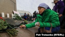 Казакстан. Январь окуясында каза тапкандарды эскерүү митинги. Алматы, 13-февраль, 2022-жыл