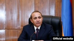 Премьер-министр Армении Овик Абрамян во время заседания правительства