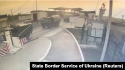 რუსული სამხედრო ტექნიკა შედის ხერსონში. 2022 წლის 24 თებერვალი