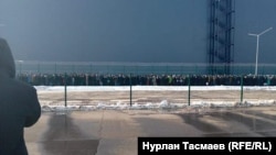 Мигранты  в очереди у многофункционального миграционного центра (ММЦ) «Сахарово», 18 февраля 2022 г.