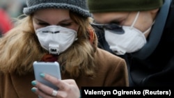 Опитування проводилося в месенджерах Телеграмі та Вайбері, за даними проєкту, у ньому висловилися 120 998 українців