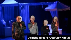 Një skenë nga shfaqja “Të gjashtët kundër Turqisë”