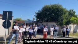 Imagine de la protestul angajaților de la Administrația Bazinală Mureș, direcție a Administrației Naționale Apele Române.