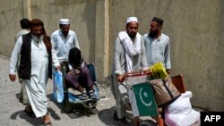 له پاکستانه ایستل کېدونکي افغان کډوال