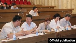 "Республика" фракциясынын депутаттары