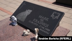 Grobnica Lushijevog brata, Marka.