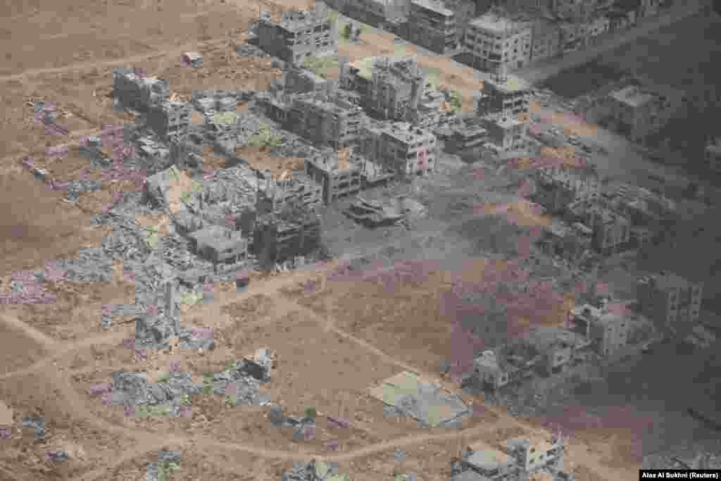 Pamje nga lart e Gazës së rrafshuar nga bombardimet izraelite.