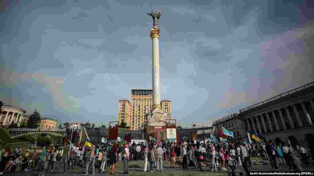 Sürgünliknin 75 yıllığına bağışlanğan matem mitingniñ başlanuvı