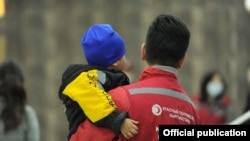 Кыргыз өкмөтү Ирактагы 79 баланы мекенине кайтарган.