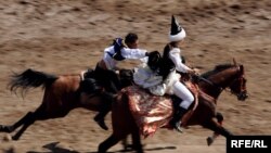 Такай ат минен эркектердин арасында импотенцияга чалдыккандар чанда болоору айтылып келет.