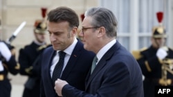საფრანგეთის პრეზიდენტი ემანუელ მაკრონი 17 თებერვალს პარიზში ხვდება ბრიტანეთის პრემიერ-მინისტრ კირ სტარმერს.