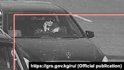 Интернетте тараган сүрөт. 