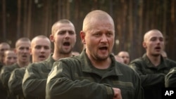 რუსეთისა და უკრაინის მხრიდან დაახლოებით 1 მილიონი ადამიანი დაიღუპა ან დაიჭრა ომის 34 თვის განმავლობაში, 2022 წლის თებერვლიდან