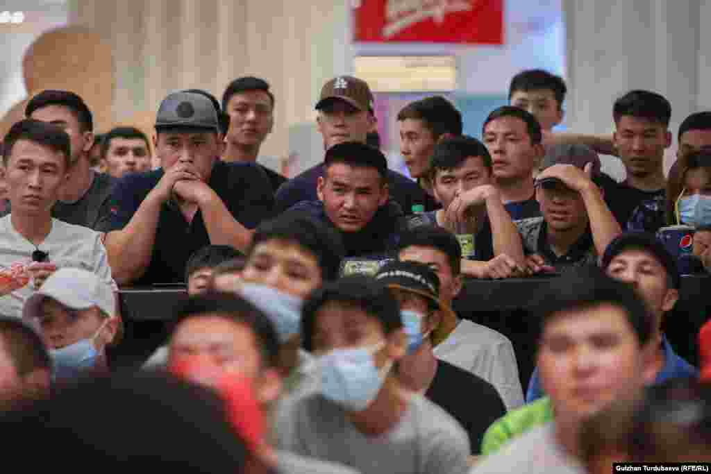 Буга чейин Кыргызстан менен Монголия футбол курамалары бир жолу Дүйнө чемпионатына тандоо оюндарынын 2-раундунун 4-турунда (2019-жылдын 15-октябрында) Улан-Батор шаарында беттешкен. Ал оюнда кыргыз футболчулары 2:1 эсебинде жеңишке жеткен.