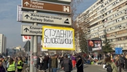 "Studenti oslobodioci" - jedan od transparenata tokom drugog dana blokade Mosta slobode, 2. februar 2025.