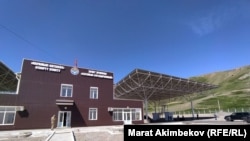 Чоң-Алай, Кара-Мык өткөрмө пункту. 
