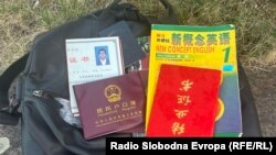 Stvari preminulog Ujgura ispred hostela u Sarajevu; 24. juli 2025. 