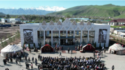 Жаңылыктар | 10.12.2025 | Манасчылардын чыр-чатагын атайын комиссия иликтейт
