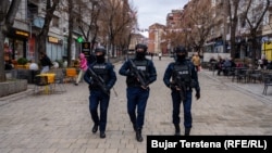 Zyrtarë policorë të Kosovës në Mitrovicën e Veriut.