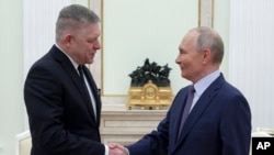 რობერტ ფიცო და ვლადიმირ პუტინი მოსკოვში, კრემლში, 2024 წლის 22 დეკემბერი