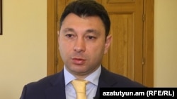 Эдуард Шармазанов (архив)