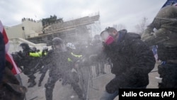 Капитолийдеги тополоң маалы. 2021-жылдын 6-январы.