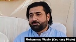  ملک بخمل د بنو مدني فعال او ولسي مشر دی - د اګست ۱۰مې انځور