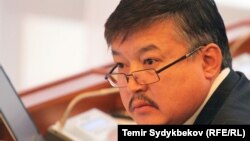 Ахматбек Келдибеков.