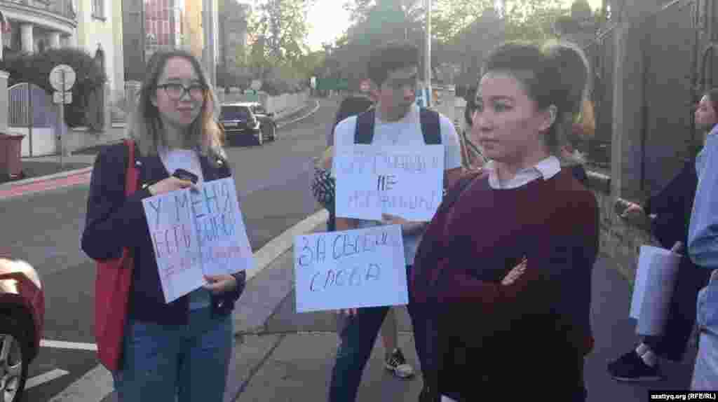 Олар "әлеуметтік желі арқылы жиналғандарын" айтады.&nbsp;Прага, 24 сәуір 2019 жыл.&nbsp;