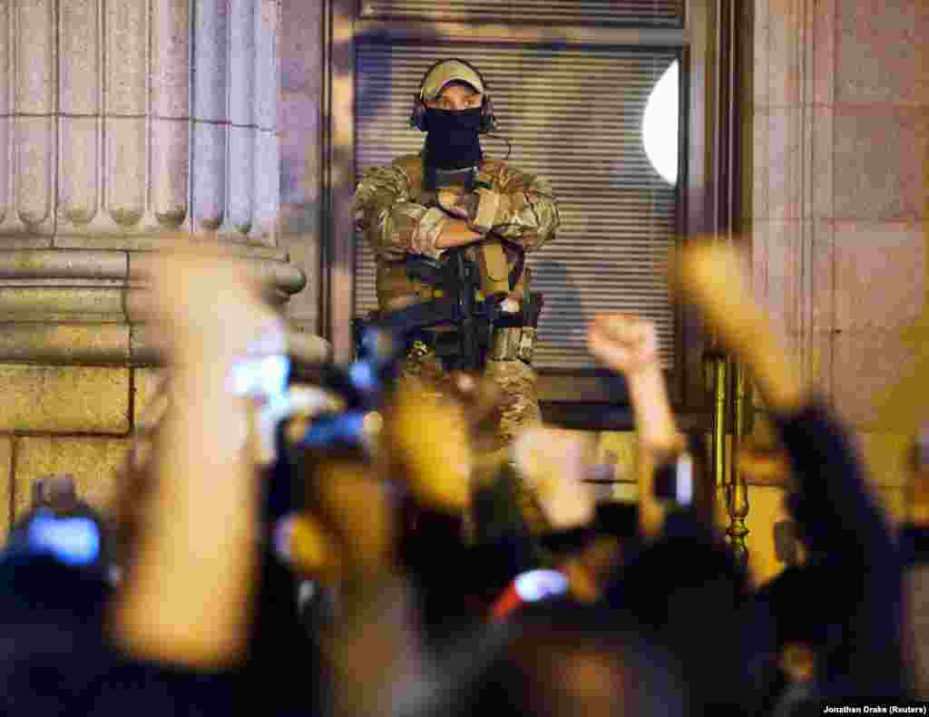 "Марш за избирательные права" &ndash; акция противников Трампа в графстве Грэм, Северная Каролина, названная в честь массового движения "Право голоса для чернокожих" в 60-е годы.