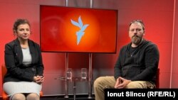 Adrian Albu, supraviețuitor Colectiv, în studioul Europei Libere. 