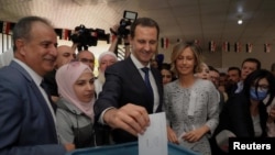 بشار اسد ۵۵ ساله هفت سال دیگر رئیس جمهور سوریه خواهد بود.