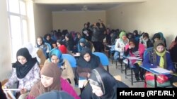 آرشیف، شماری از دانشجویان افغان