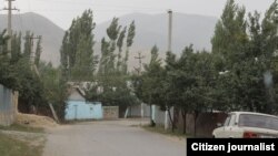 Үңкүр-Тоонун Кербен шаарынан көрүнүшү 