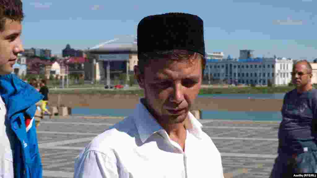 "Райян" төркеме җырчысы Азат Адиев