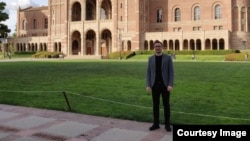 La University of California, Los Angeles (UCLA), unde Ion a participat la o conferință și a vizitat laboratorul în care s-a născut internetul.