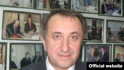 Former Ukrainian Economy Minister Bohdan Danylyshyn is accused of financial wrongdoing.