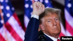 ټرمپ د جون پر ۱۳مه عدالت ته تر وړاندې کېدو وروسته خپلو پلویانو ته وویل چې ورباندې د تورونو پورې کول د واک ناسم استعمال دی.