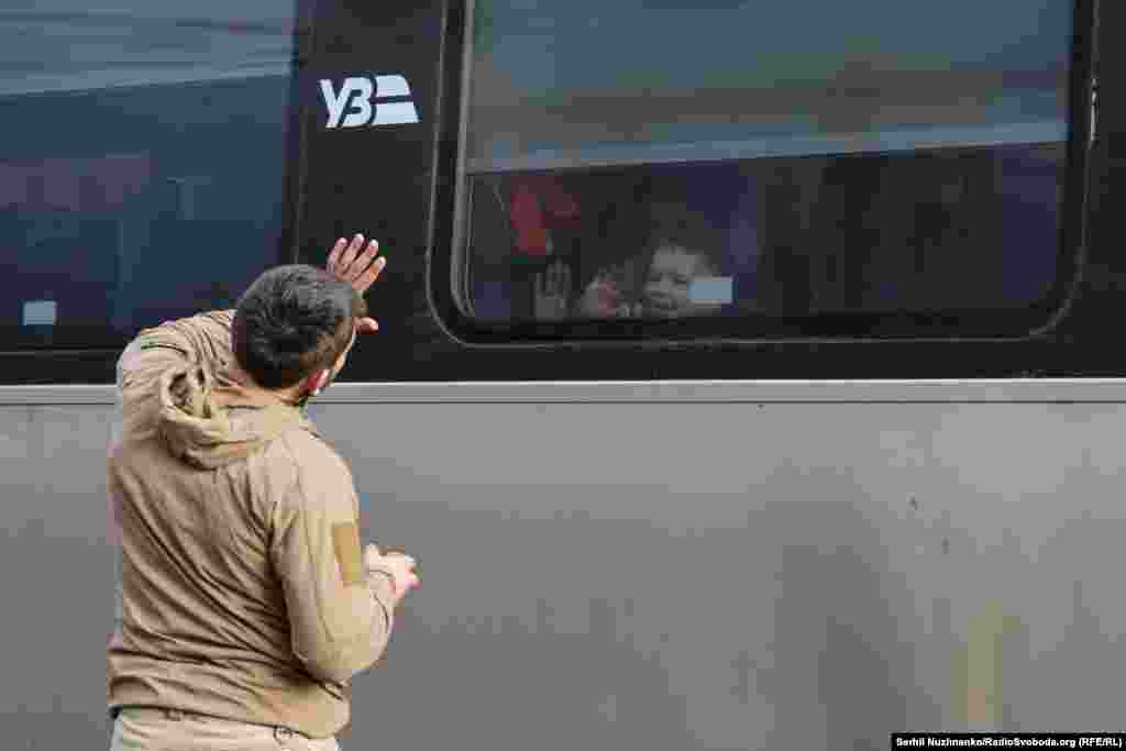 Весной 2014 года, когда Россия спровоцировала вооружённое сопротивление сепаратистов на востоке Донбасса, Краматорск в течение нескольких месяцев был оккупирован сепаратистскими формированиями.В июле того же года украинские войска отбили город, и он стал де-факто административным центром региона вместо оккупированного Россией Донецка