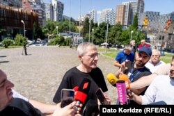 გივი თარგამაძე დაკავებამდე მედიას აძლევს კომენტარს - ის სახლთან ყველაზე ახლოს მდებარე პოლიციის განყოფილებასთან თავად მივიდა სასამართლოს გადაწყვეტილების გამოცხადების შემდეგ, რომელსაც სახლში, ოჯახის წევრების გარემოცვაში ელოდებოდა.