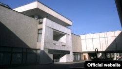 Улуттук көркөм өнөр музейинин имараты.