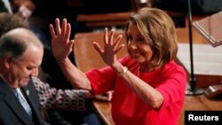 Нэнси Пелоси АКШ Конгрессинин отурумунда. Вашингтон. 3-декабрь, 2018-жыл.