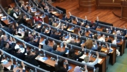 Dështon dy herë zgjedhja e kryeparlamentares 