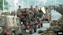 NATO trupe na kosovsko-makedonskoj granici, juni 2009.