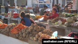 Овощной рынок в Лебапе (фото из архива)