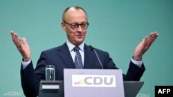 Friedrich Merz, liderul CSU-CSU, va deveni cel mai probabil noul cancelar al țării. Posibilii parteneri de coaliție, din partea social-democraților, vor renunța la actualul lider Olaf Scholz. 