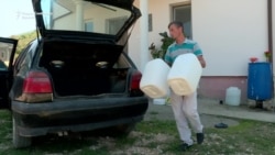 Буковиќ - До вода седат, вода немаат