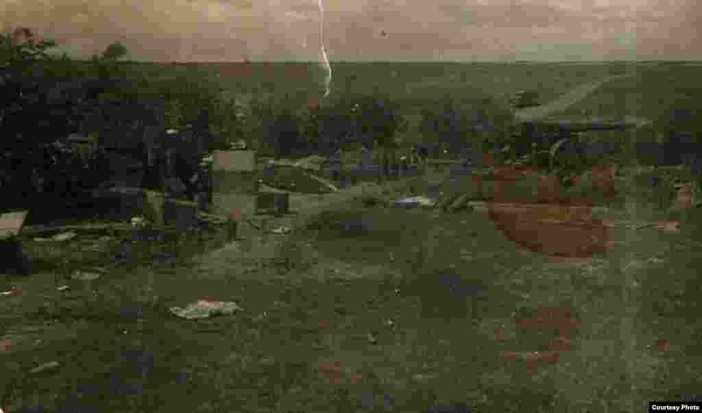 &nbsp;Маткерим Рахманбердиевдин улуу&nbsp;Кубанычбек Рахманбердиевди "Азаттыкка" билдиришинче атасынын сүрөттөрүнүн арасында согуштан кийин туткунга түшкөн немис аскерлеринин да сүрөттөрү болгон. Тилекке каршы, алар сакталбай калган.&nbsp;