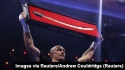 Александр Усик