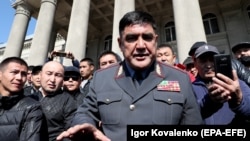 Курсан Асанов.